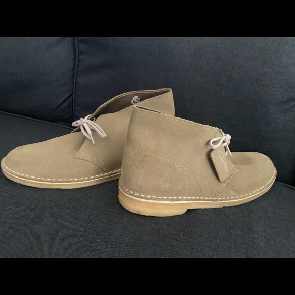 Clark’s Men’s size 10.5 desert boot
